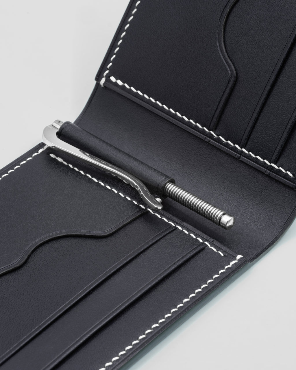 Touter Bifold Clip Wallet - Neutral Black