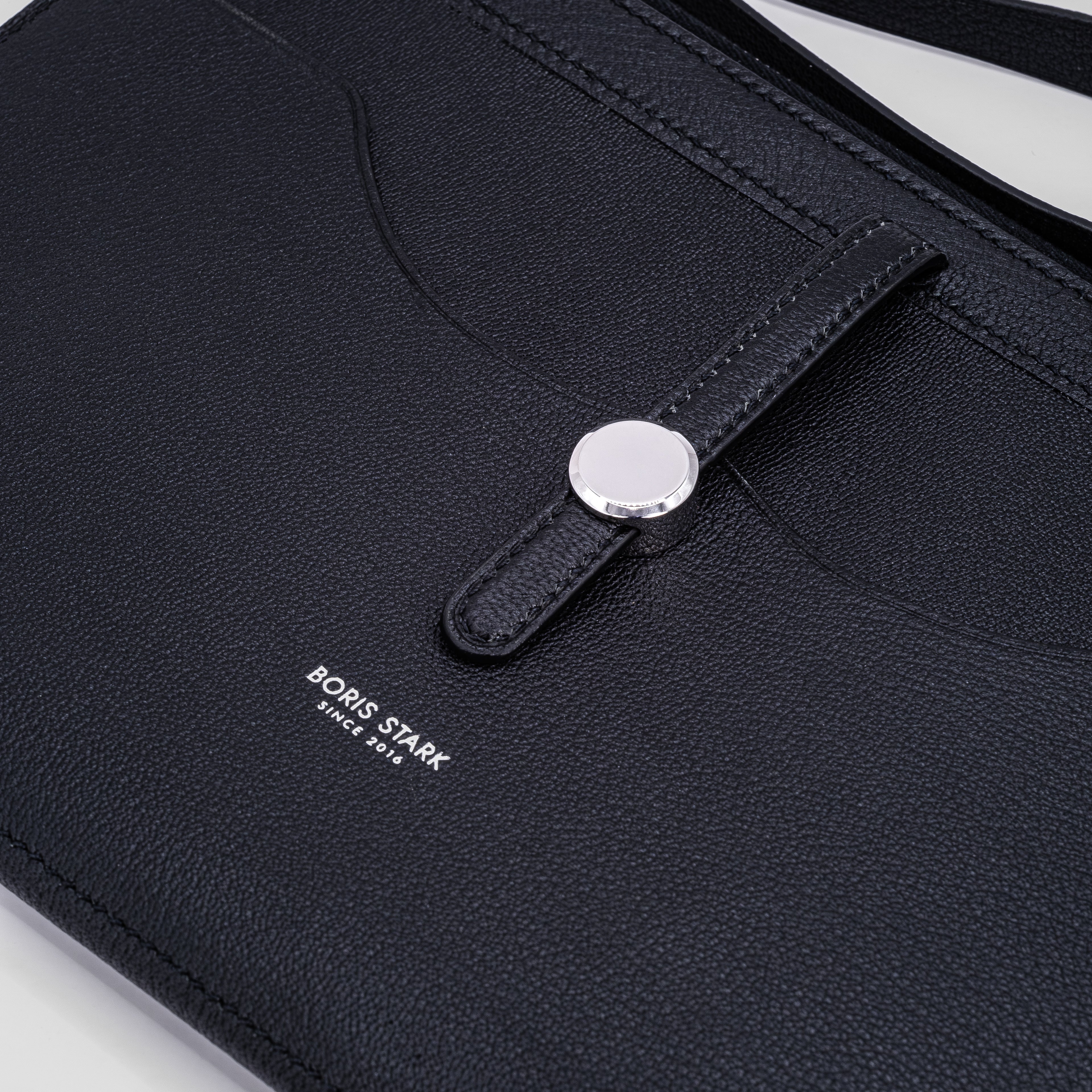 Horizon Slim Pouch - Neutral Black